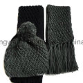 Beautiful Kid′s Winter Warm Knitted Acrylic Set